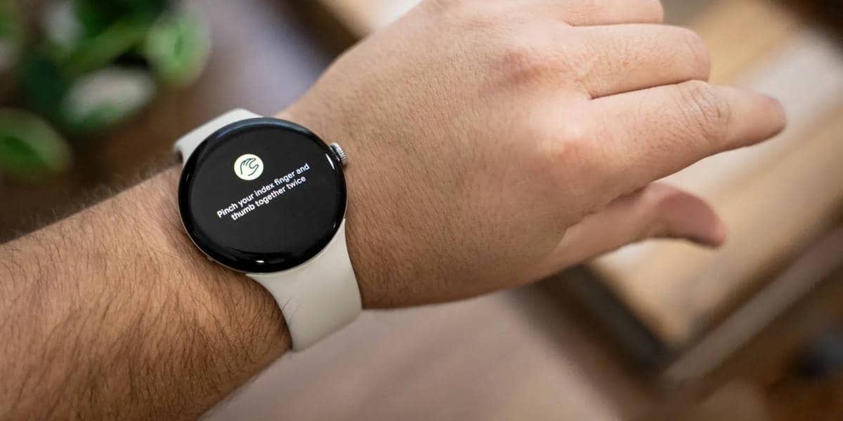 pixel-watch-4-pinch-1.jpg