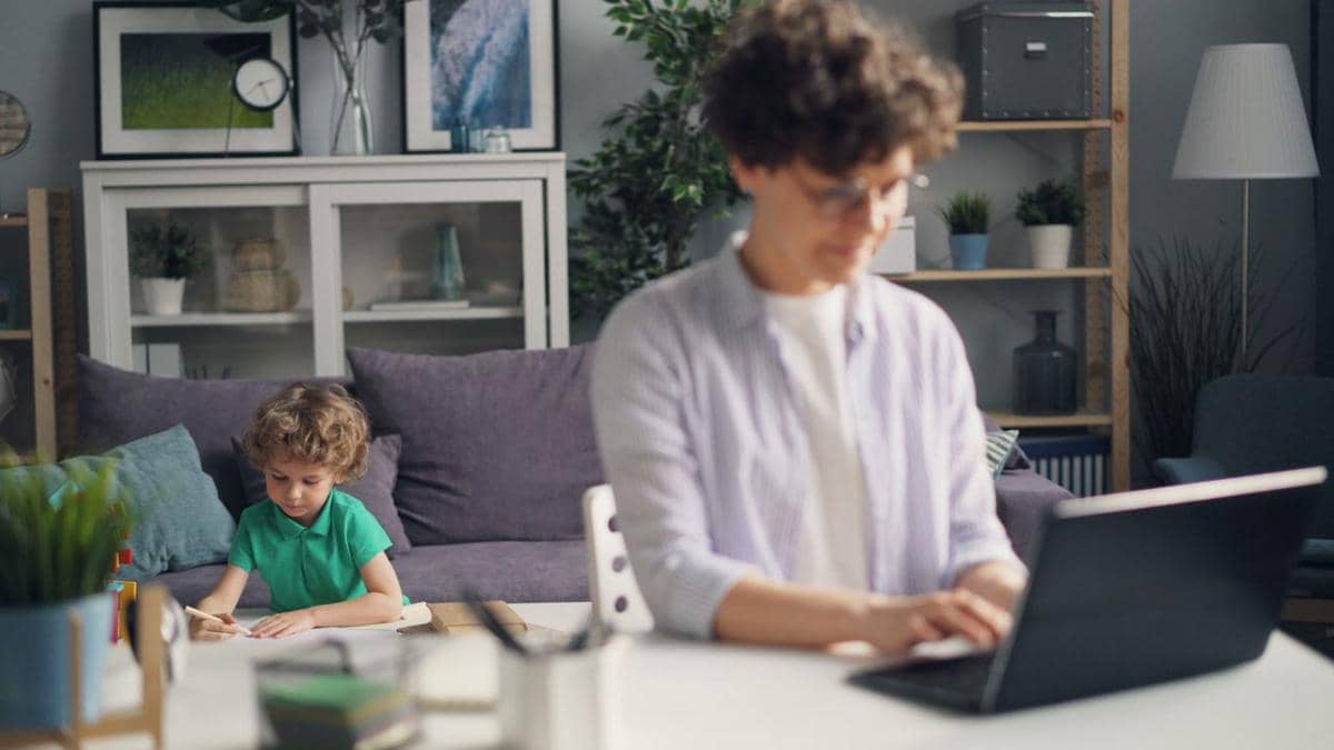 ilustrasi work from home, WFH, kerja remote