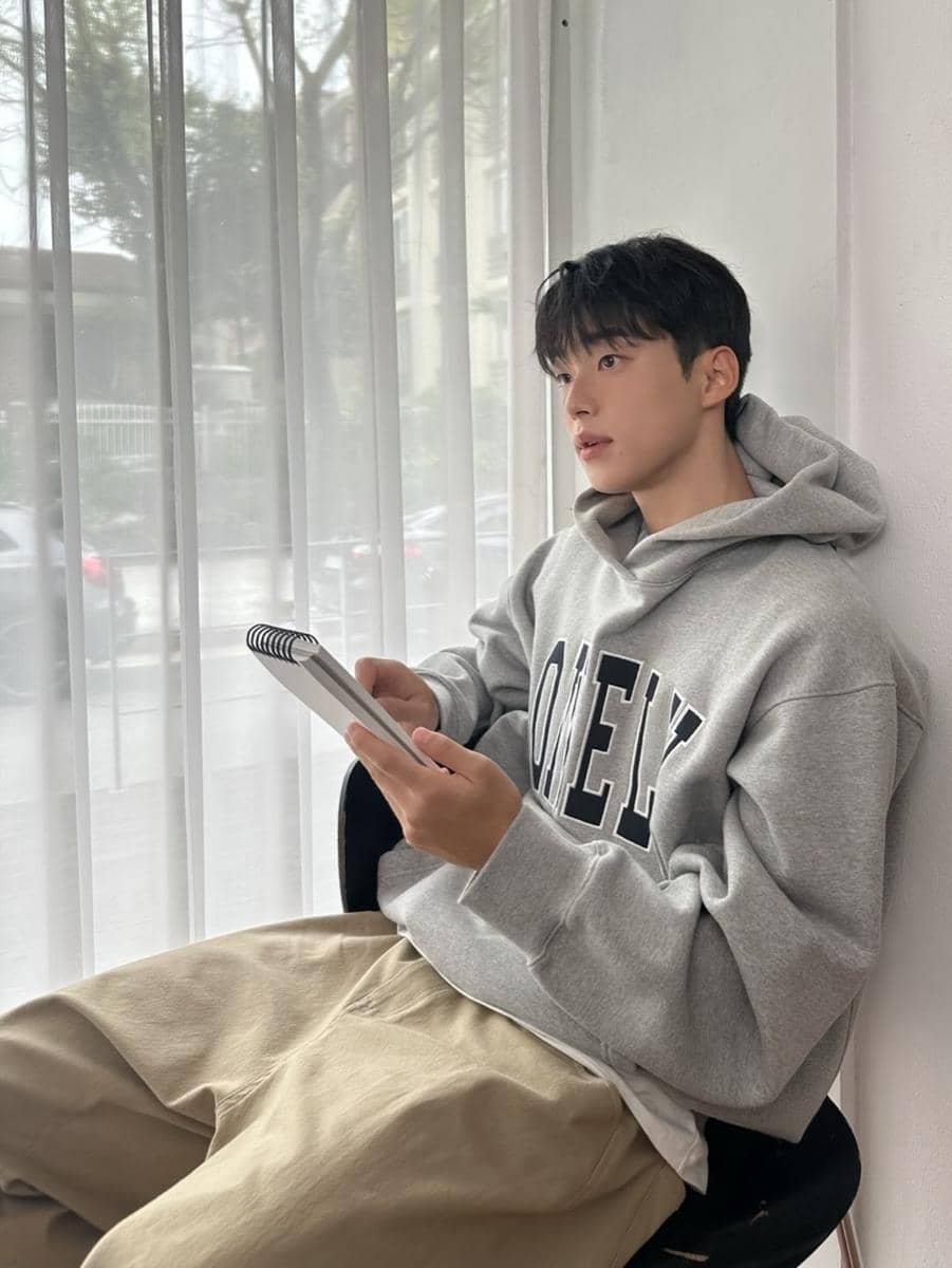 referensi style untuk study tour ala Kim Kang Min