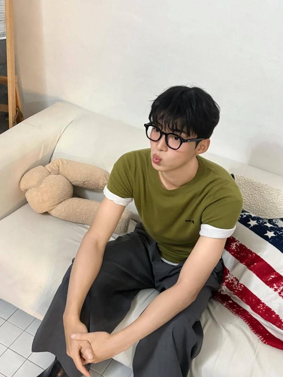 referensi style untuk study tour ala Kim Kang Min