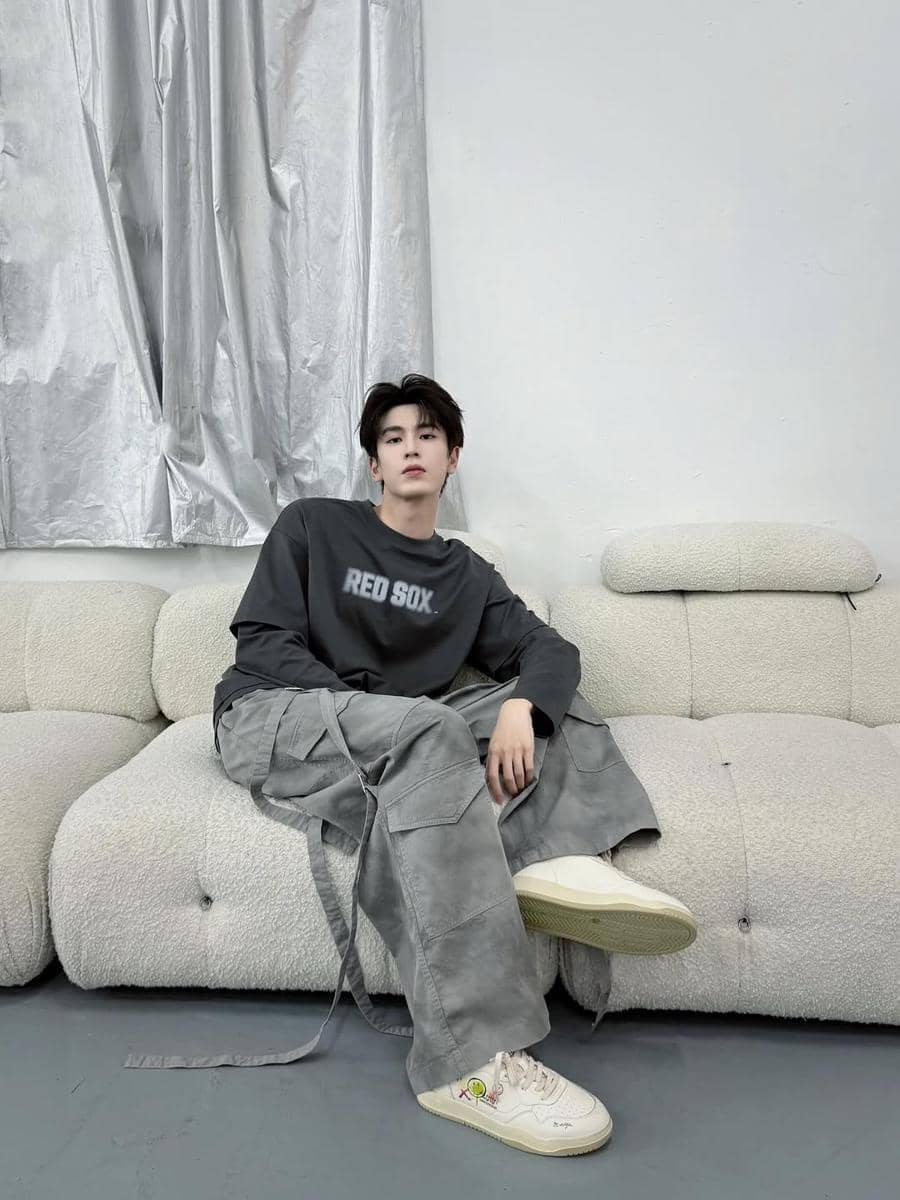 inspirasi daily outfit keren ala Zhang Ling He yang kekinian