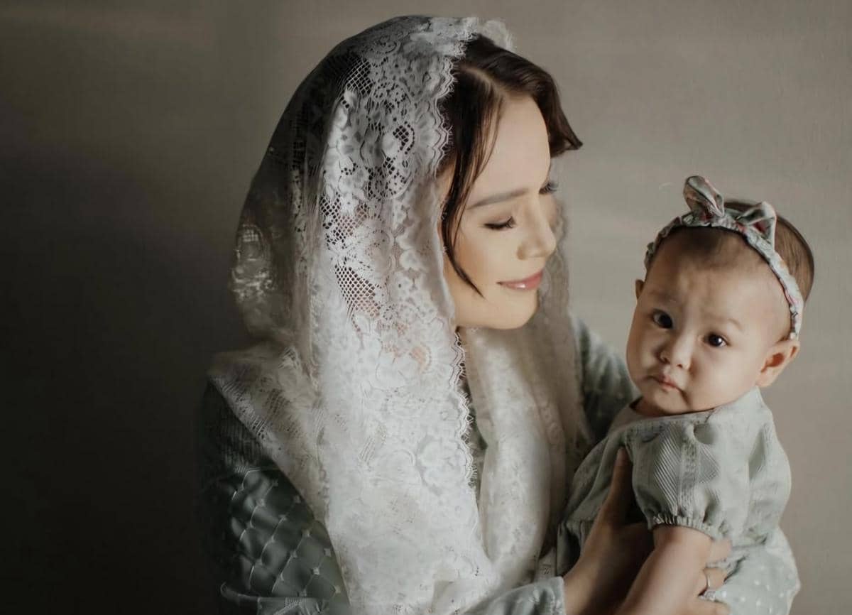 Anak adopsi Rossa