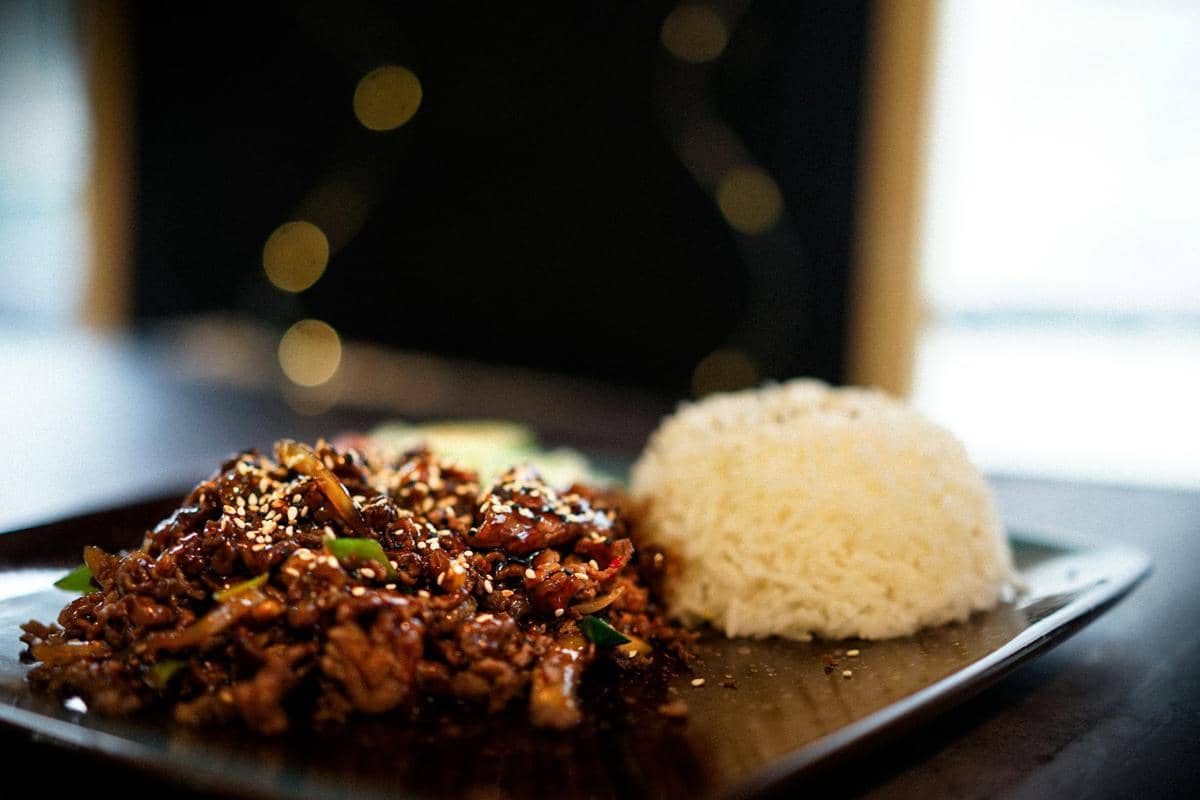 Resep Nasi Ayam Cincang Pedas Gurih, Cocok Buat Bekal Kantor