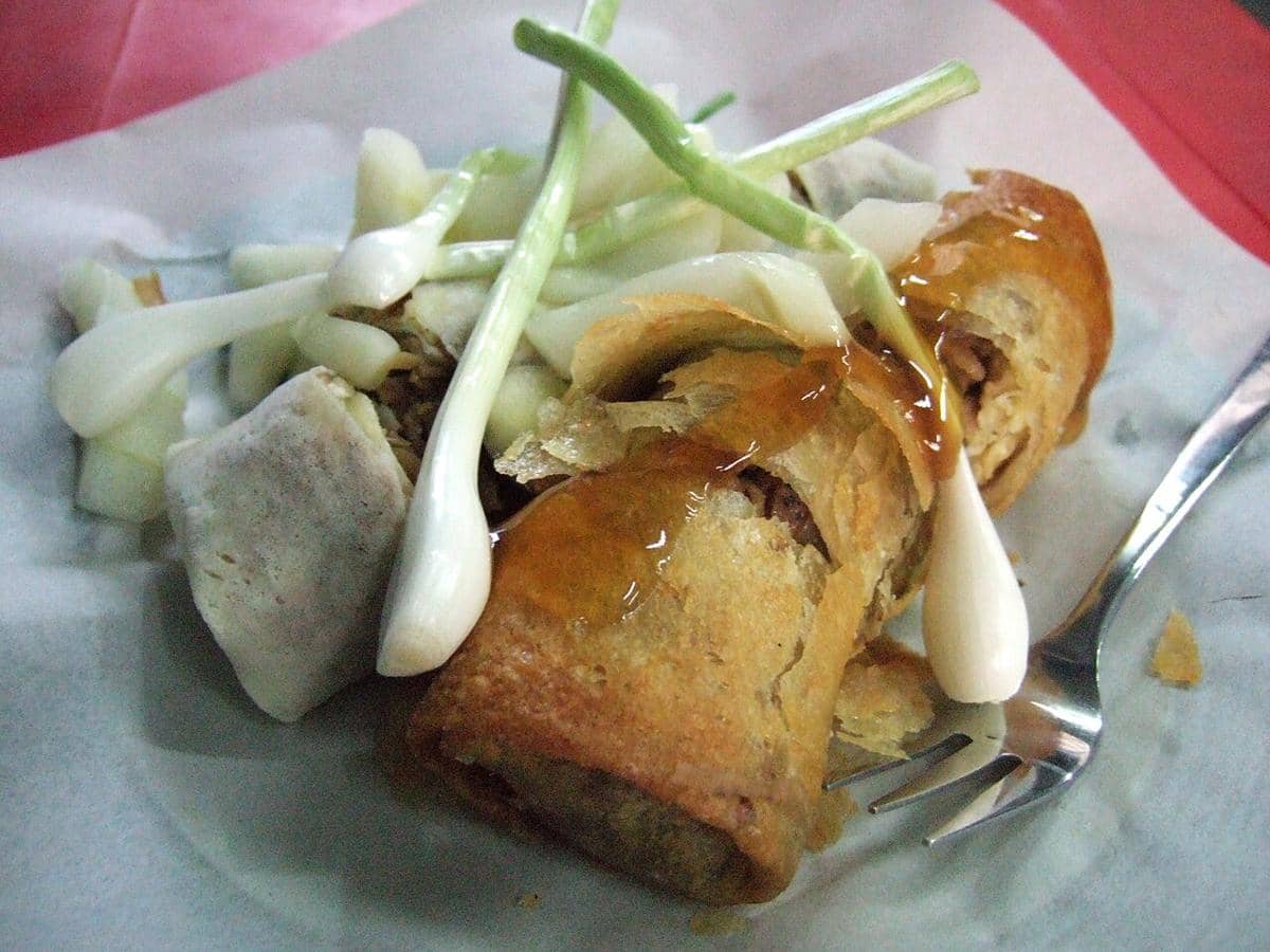 ilustrasi lumpia semarang