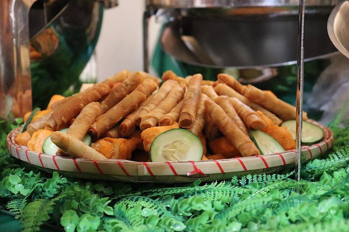 Apa Bedanya Lumpia Shanghai dan Lumpia Semarang?