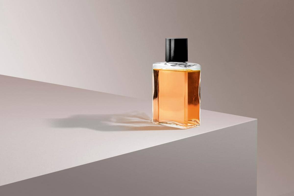  5 Rekomendasi Parfum Aroma Peach, Wanginya Awet Seharian!