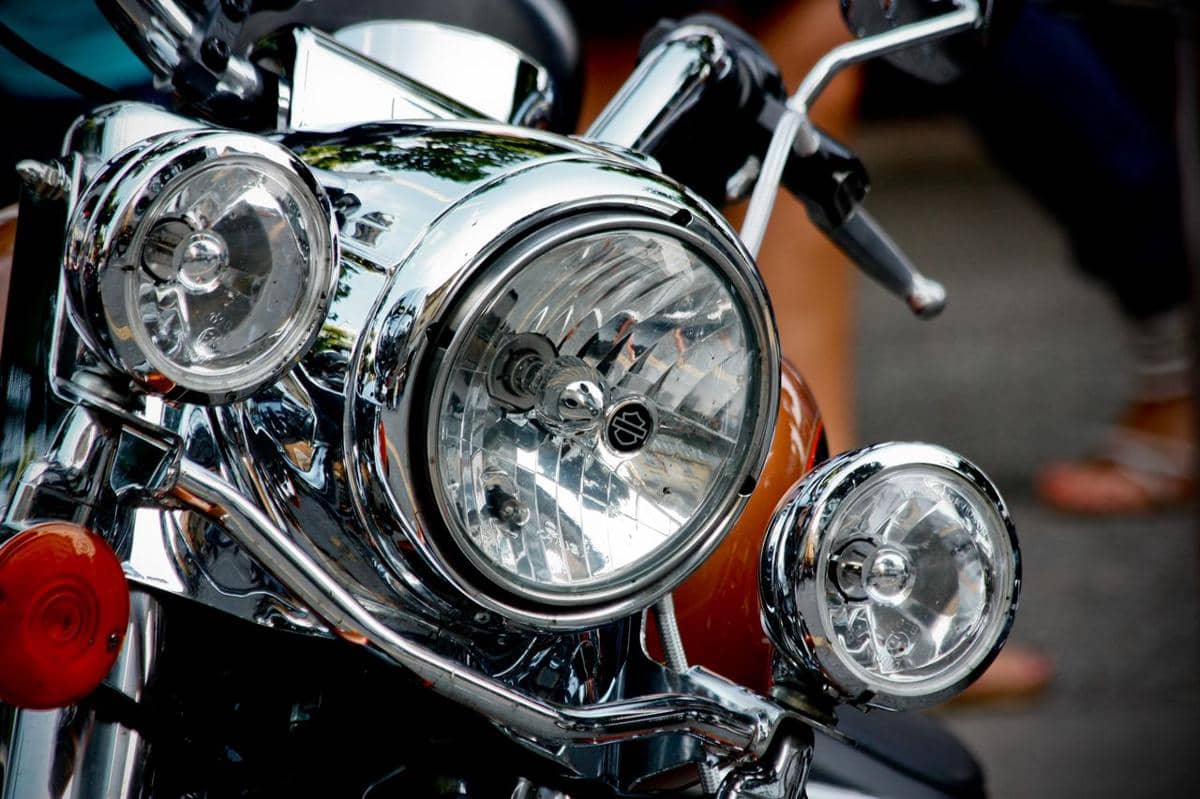 ilustrasi lampu motor