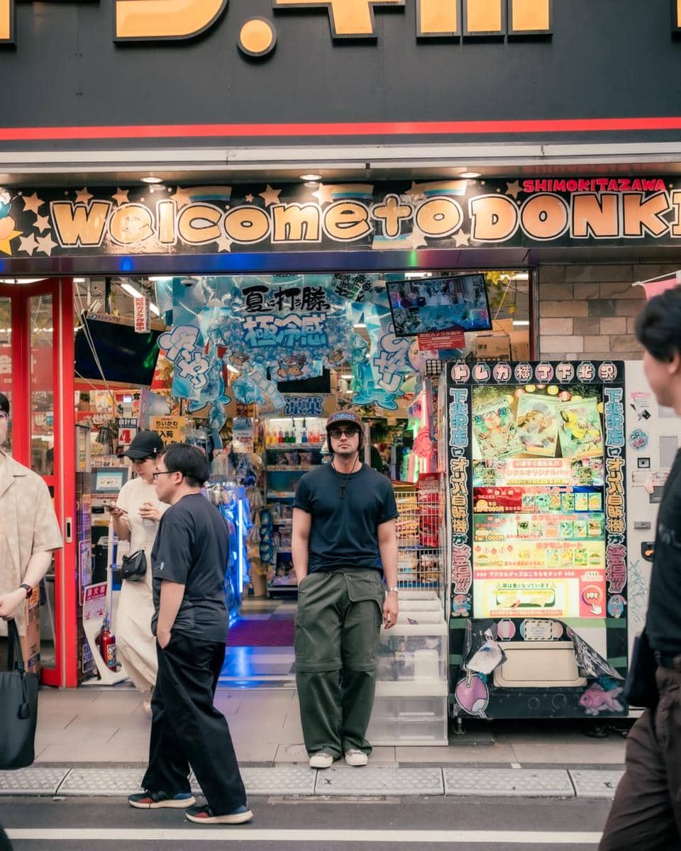 Omar Daniel jalan-jalan di Shimokitazawa