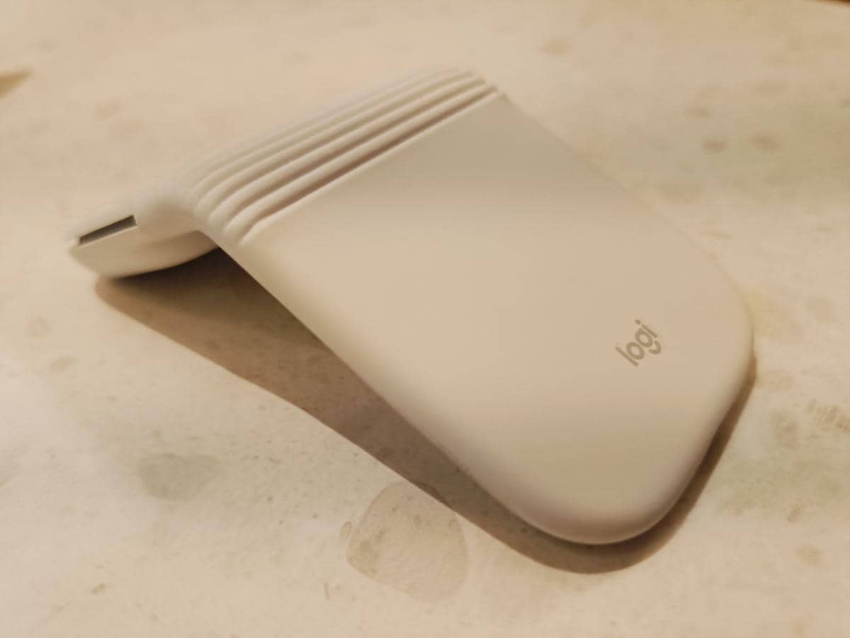 Hands-on Logitech Mobi Fold, Mouse Lipat Super Mini!