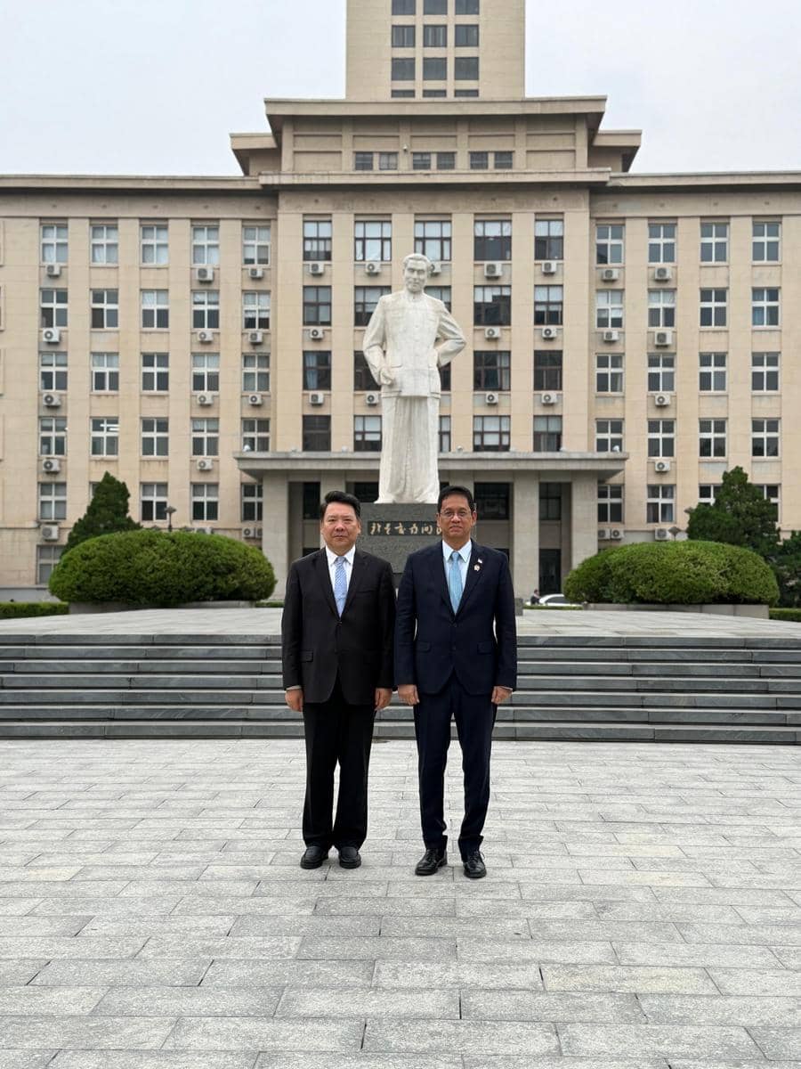 Purbaya Dapat Gelar Profesor Kehormatan dari Universitas Nankai China