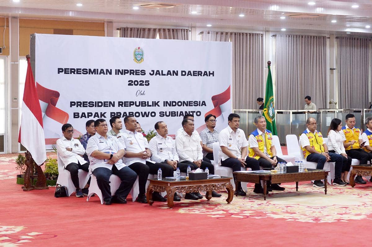Gubsu hadiri peresmian inpres jalan daerah (1).jpg.jpeg