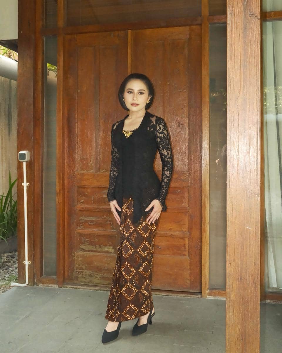 OOTD Prilly Latuconsina