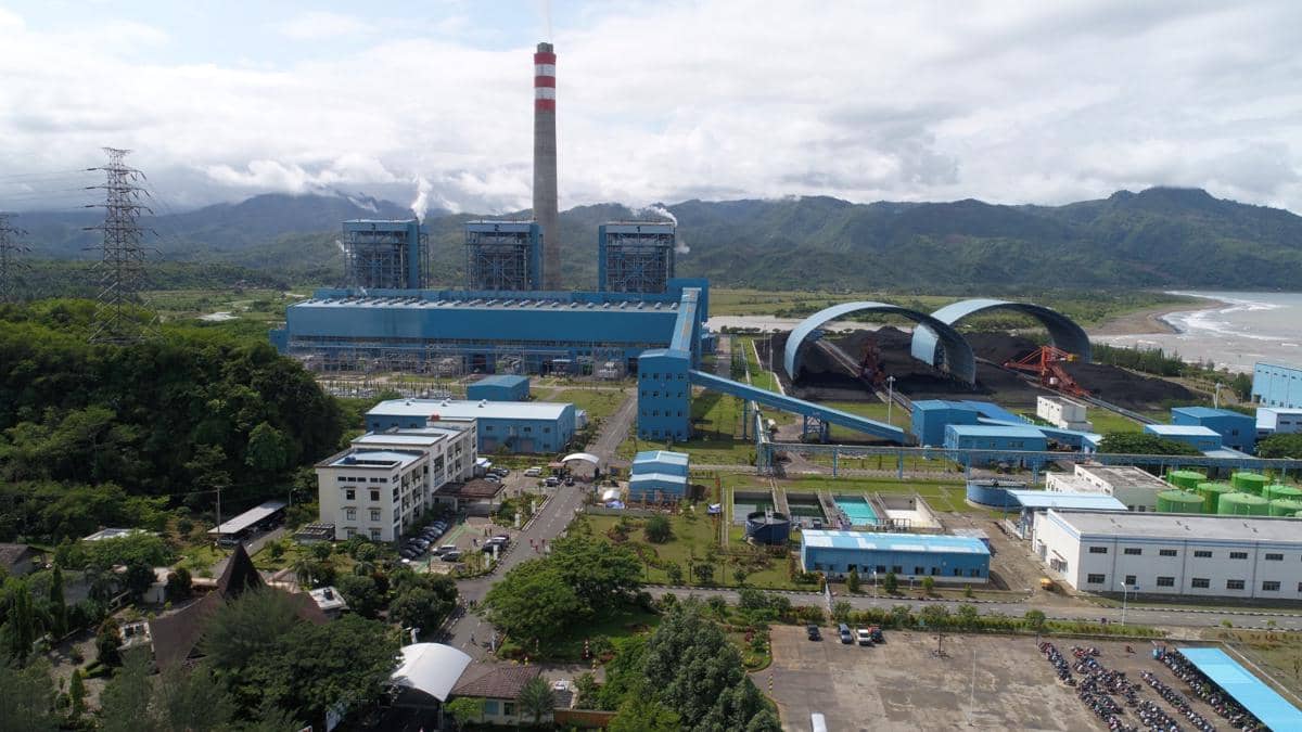PLN IP Kirim Perdana Biomassa Sorgum ke PLTU Pelabuhan Ratu