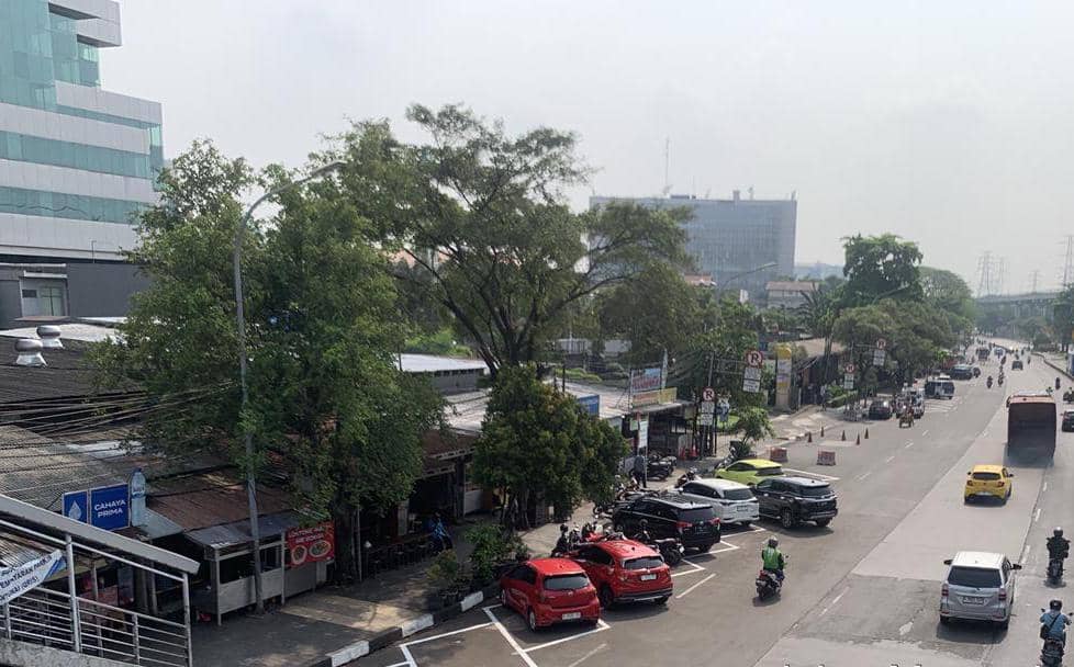 Viral Parkir Liar di Cawang, Ternyata Legal pada Jam Tertentu