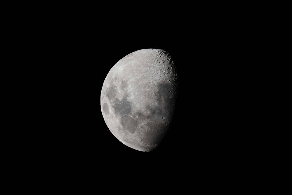 andrew-hughes-6C1LwWx40hs-unsplash.jpg