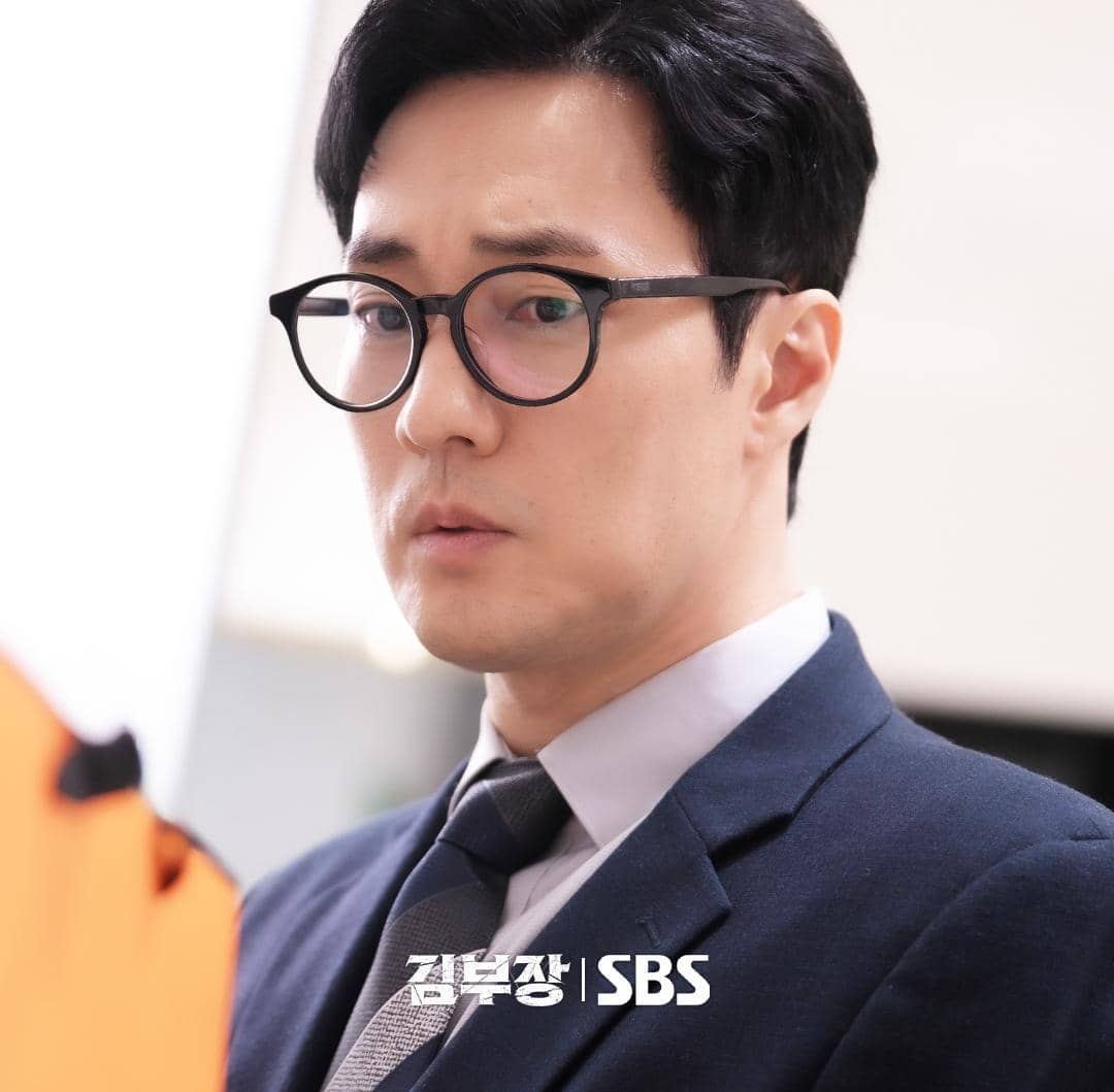 Still Cut So Ji Sub di Agent Kim Reactivated 