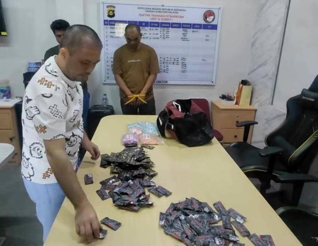 Polisi Gagalkan Pengiriman 6 Ribu Ekstasi dari Medan ke Pulau Jawa