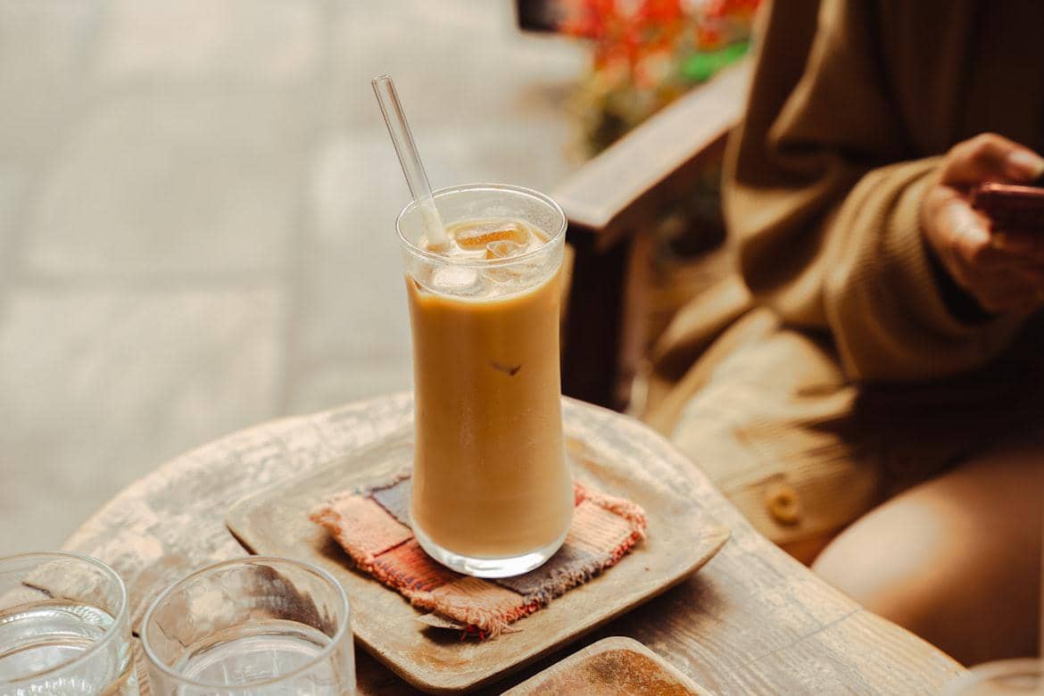 7 Makanan yang Bikin Gagal Diet, Termasuk Es Kopi Susu!
