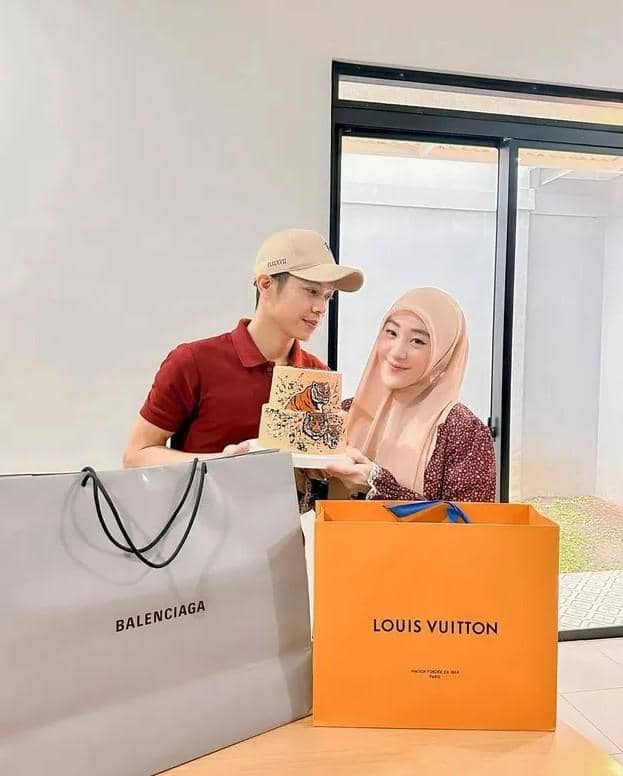 Kebersamaan Larissa Chou dan Ikram Rosadi (instagram.com/larissachou)