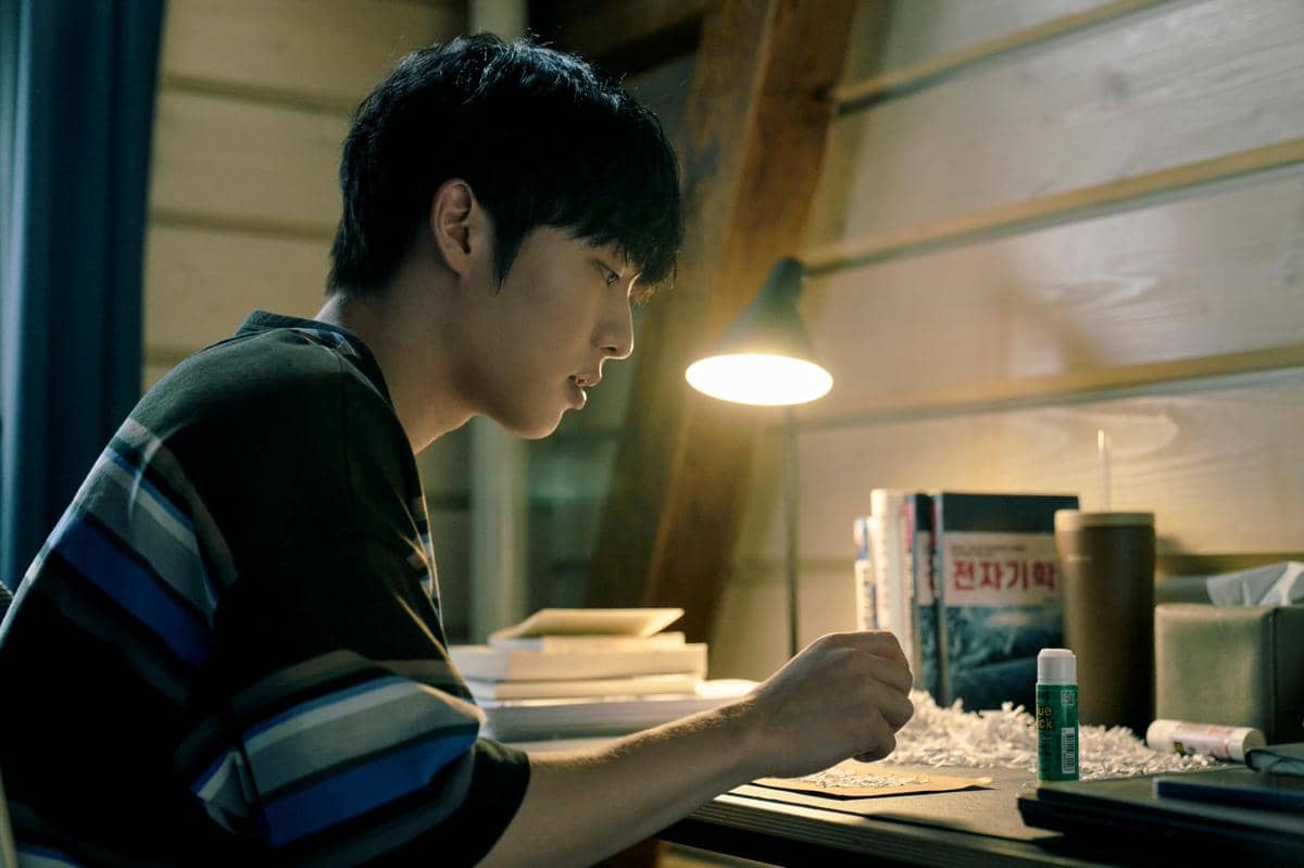 5 Karakter Penulis dalam Drakor Netflix Notes from the Last Row