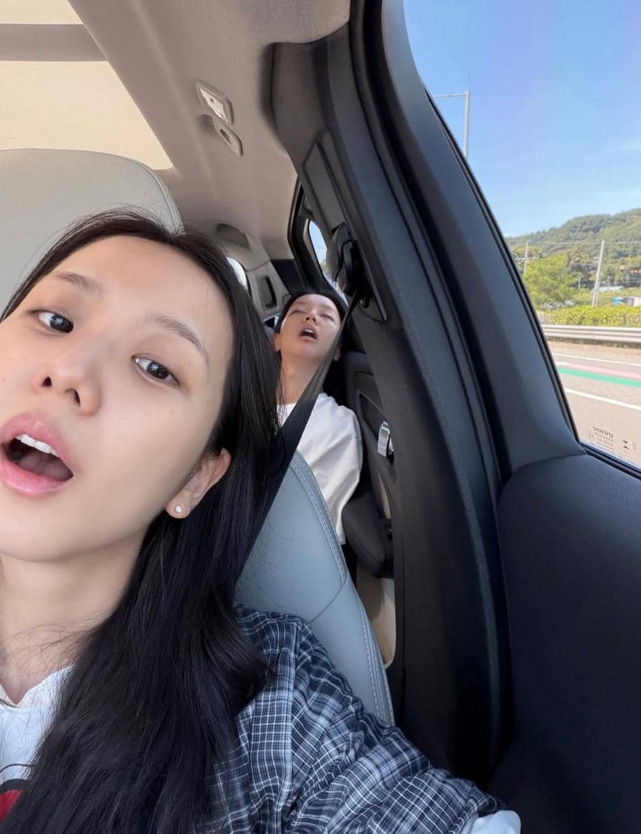 potret Jisoo BLACKPINK main bareng Hyeri dan Jung Ho Yeon