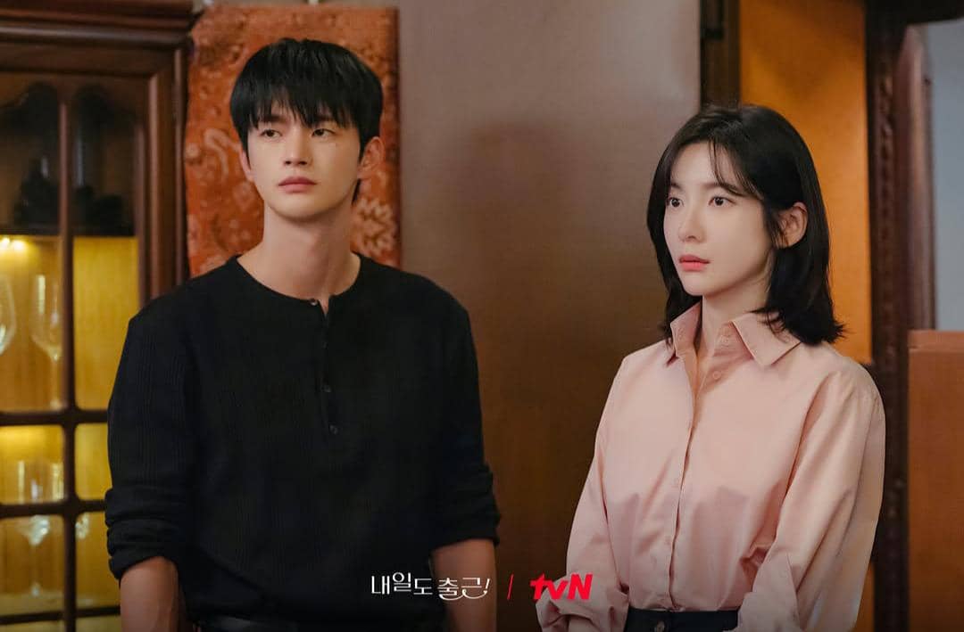 7 Upaya Kang Si Woo Rekrut Cha Ji Yoon di See You at Work Tomorrow