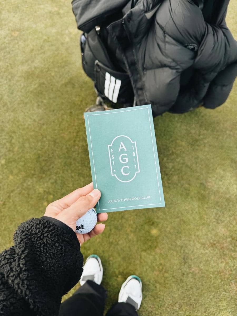Ayudia Bing Slamet main golf di New Zealand