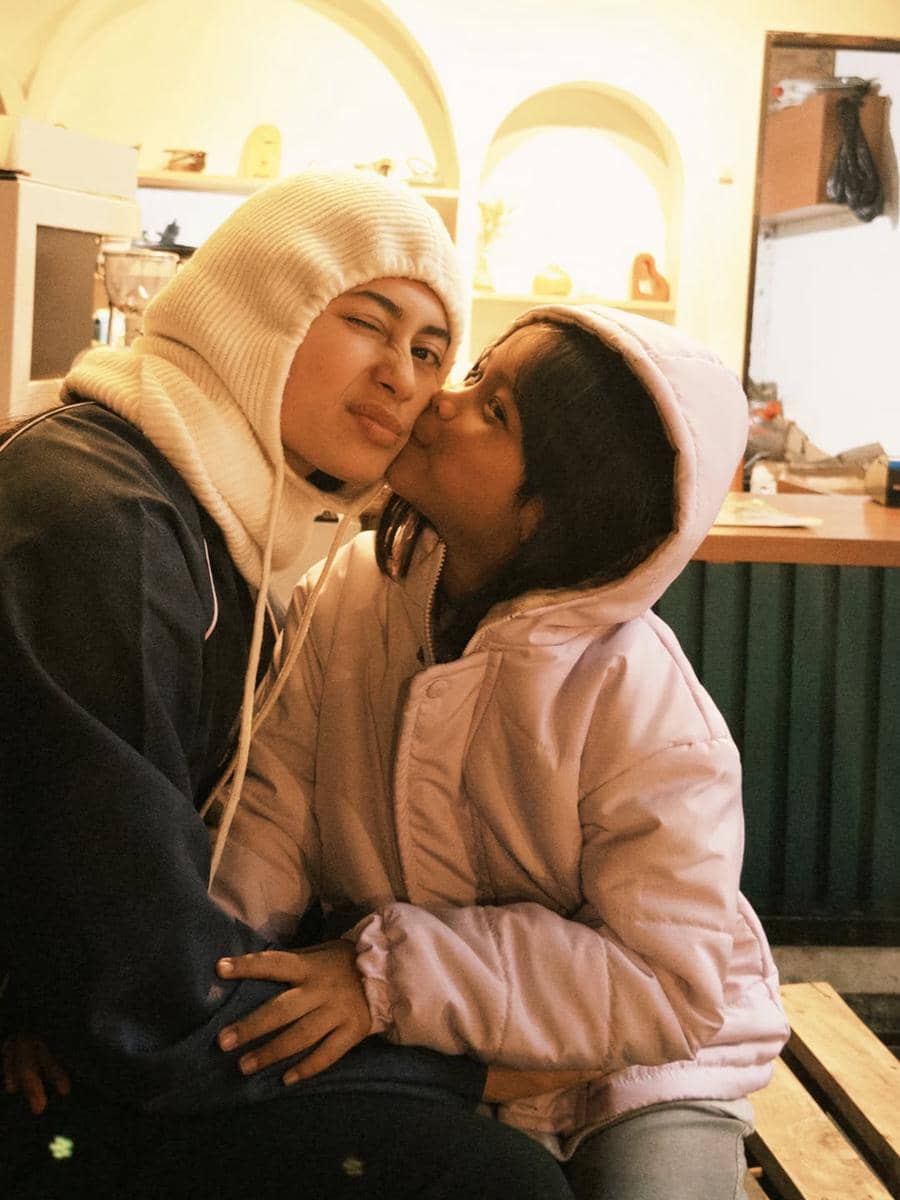 Sintya Marisca liburan bareng keluarga di Dieng
