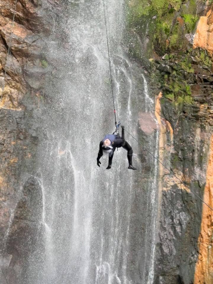 Ria Ricis jajal olahraga ekstrem canyoning