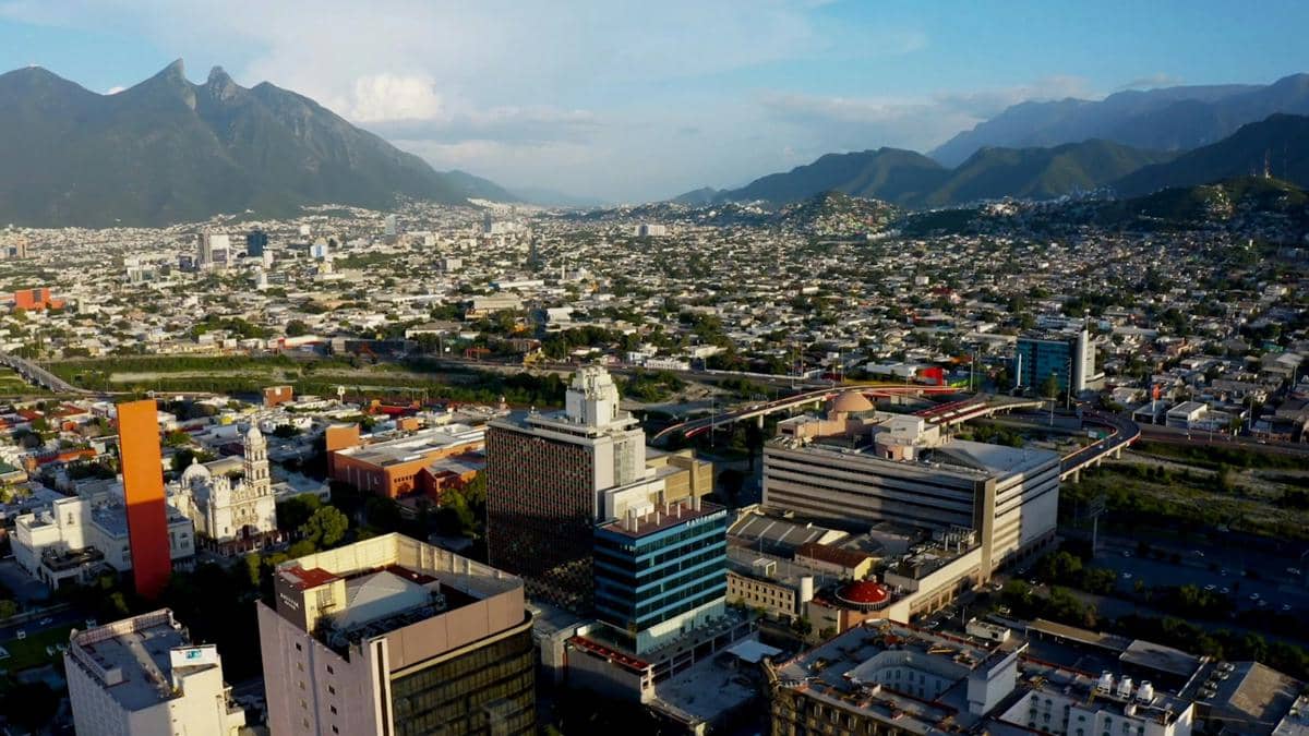 ilustrasi kota Monterrey 