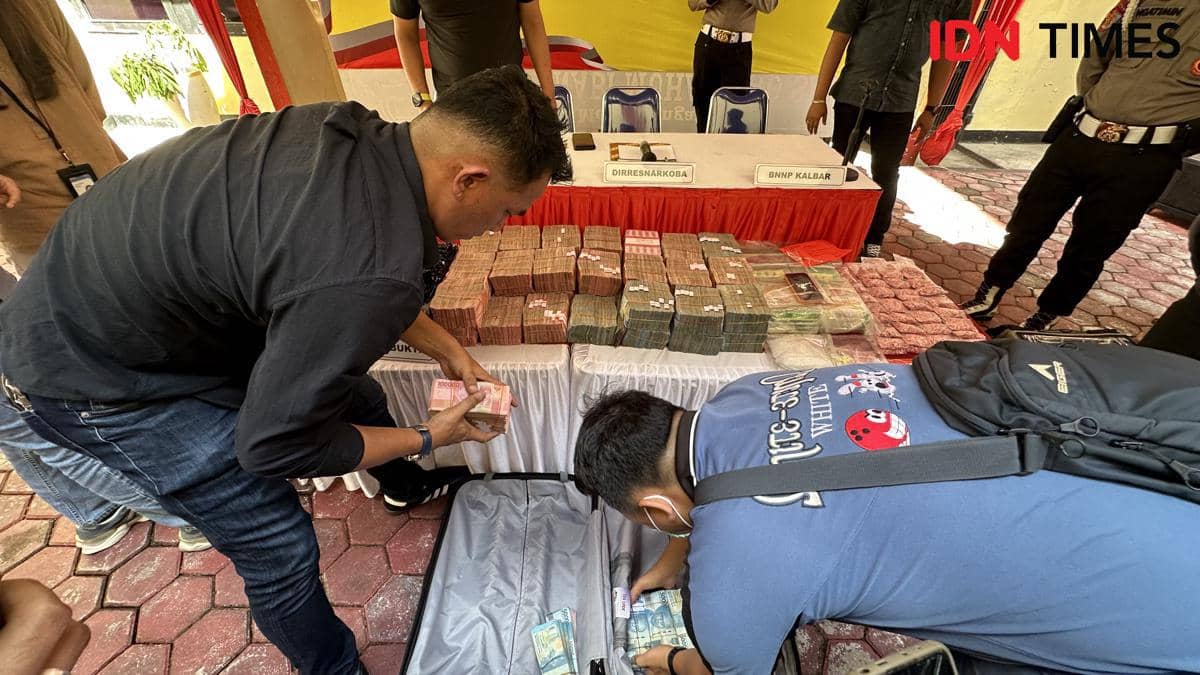 Uang Rp3,8 Miliar Jual Narkoba Disita dari Rumah Bandar di Pontianak
