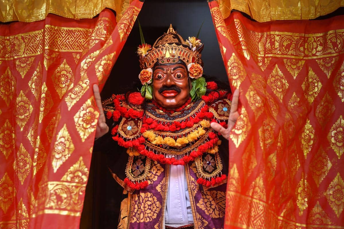 topeng khas bali