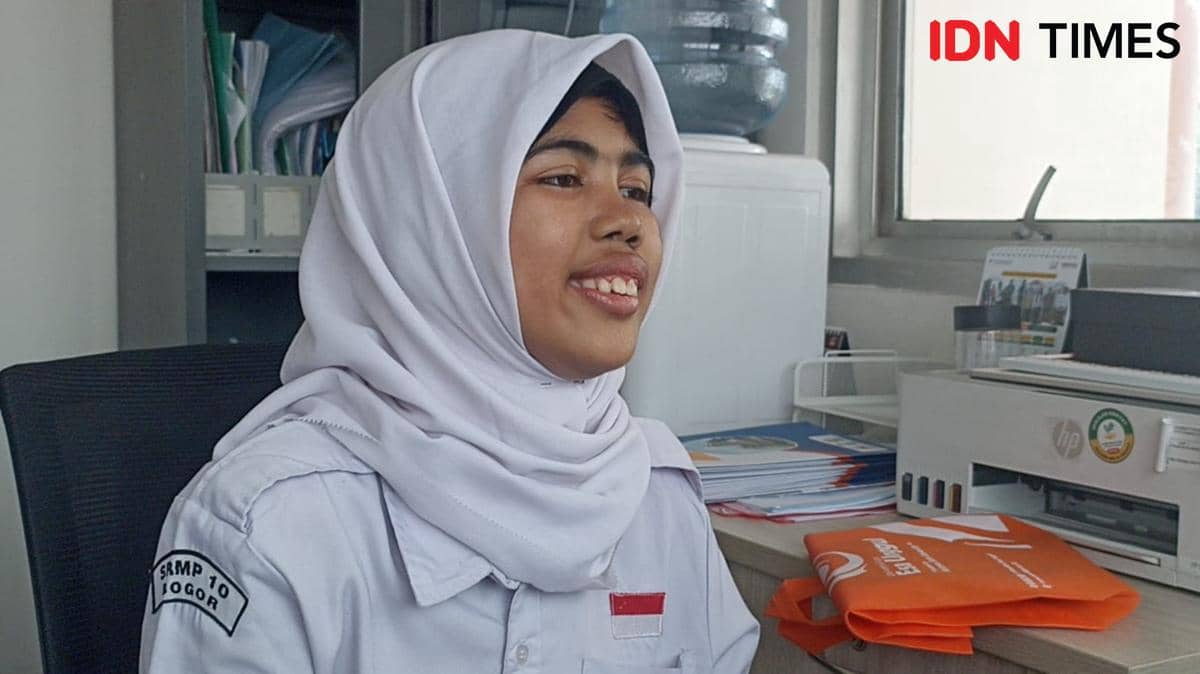 Memuliakan yang Tak Terlihat, Kisah Haru Nenah di Sekolah Rakyat