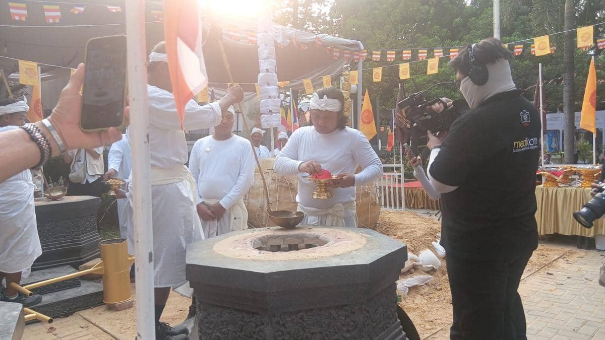 Kemenag Apresiasi Pengecoran Rupang Buddha Nusantara di Jakarta 