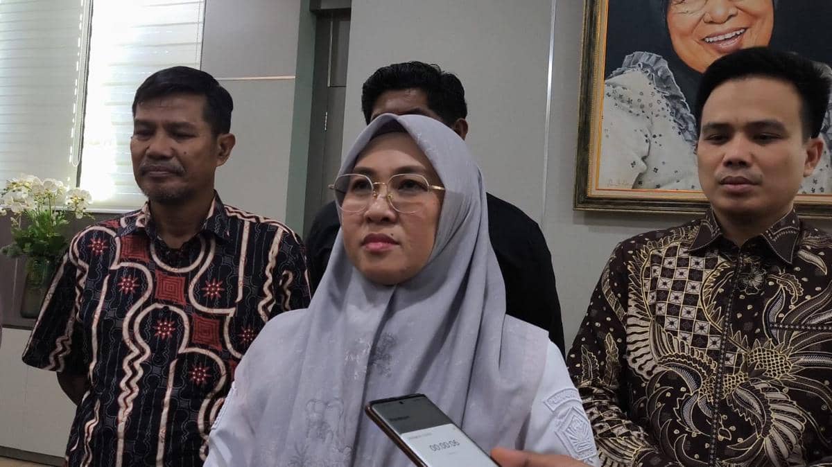 Bupati Gowa, Sitti Husniah Talenrang, saat memberikan tanggapan terekait keterangan saksi Pansus Sidang Hak Angket DPRD Gowa, Rabu (24/6/202