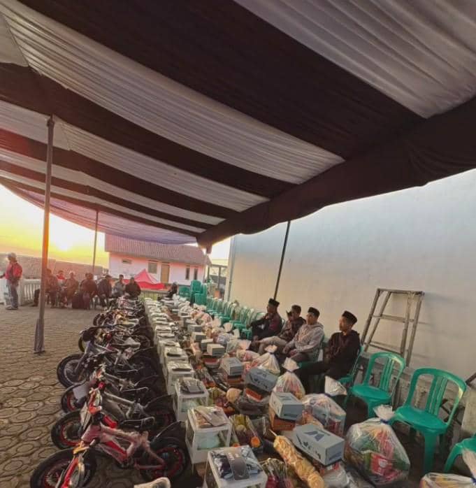 Sus Rini Gelar Sunatan Massal di Kampung Halaman (instagram.com/riniperdiyanti)