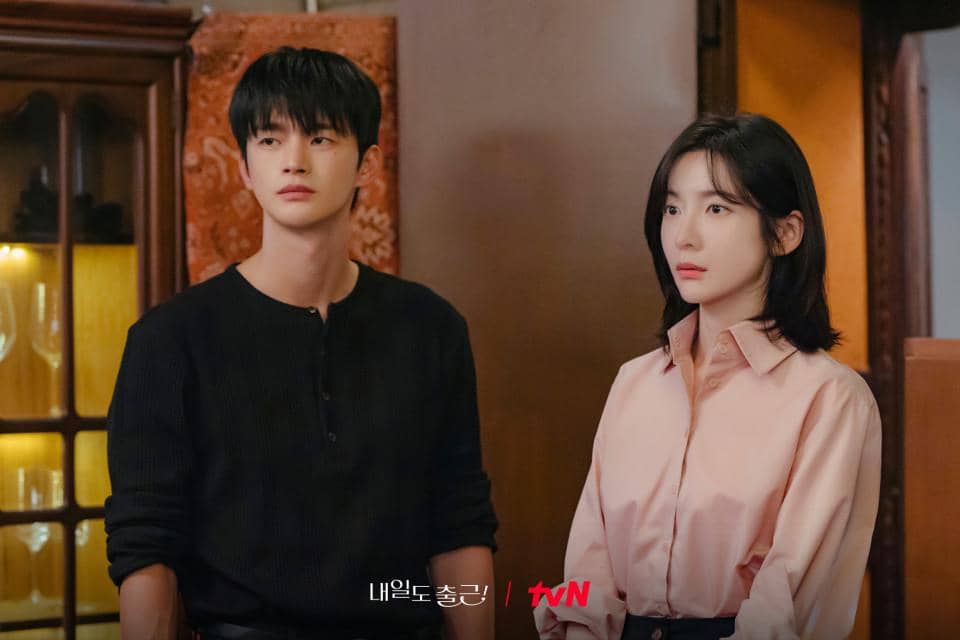3 Kesamaan Kang Si Woo dan Cha Ji Yoon di See You at Work Tomorrow