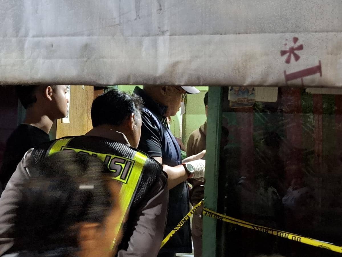 Lansia Ditemukan Tewas di Putat Jaya, Diduga Korban Pembunuhan