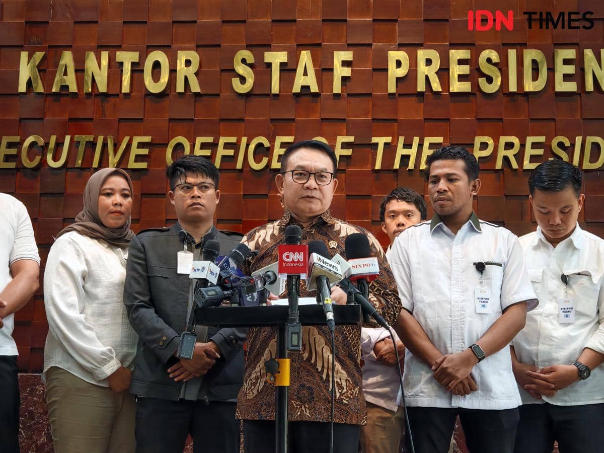 Kepala Staf Kepresidenan (KSP), Jenderal TNI (Purn) Dudung Abdurachman, menerima aliansi pendukung MBG di kantor KSP, Jumat (26/6/2026) (IDN