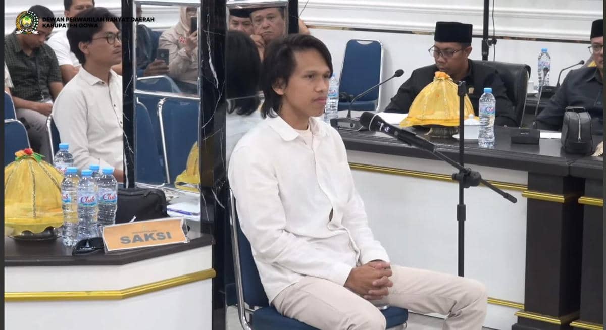 Seorang jurnalis menjadi saksi dalam sidang angket DPRD Kabupaten Gowa, Rabu (24/6/2026). Dok. DPRD Gowa