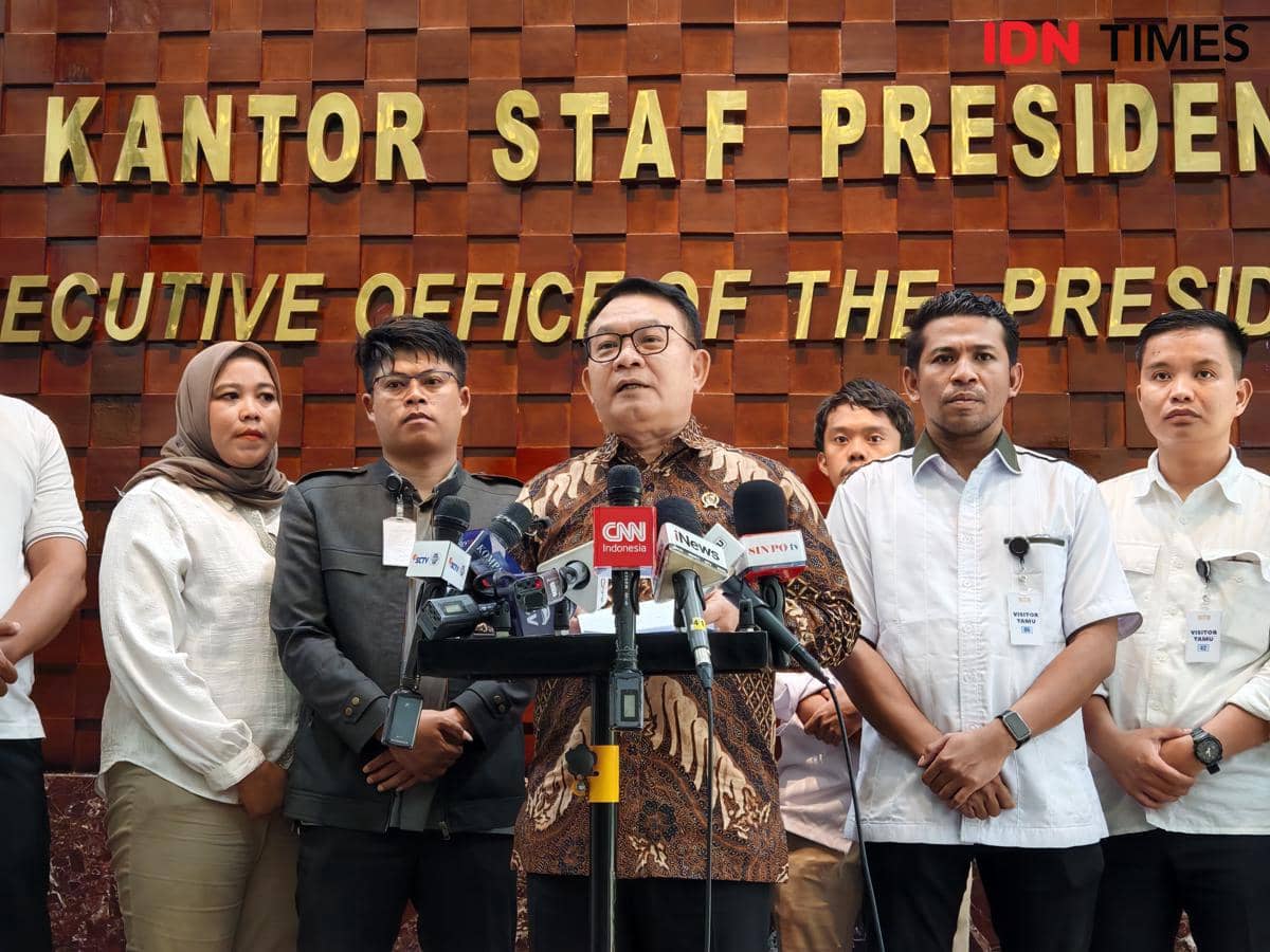 Kepala Staf Kepresidenan (KSP), Jenderal TNI (Purn) Dudung Abdurachman, menerima aliansi pendukung MBG di kantor KSP, Jumat (26/6/2026) (IDN