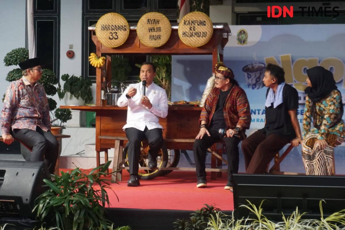 Menteri Kependudukan dan Pembangunan Keluarga (Mendukbangga)/Kepala BKKBN Wihaji 