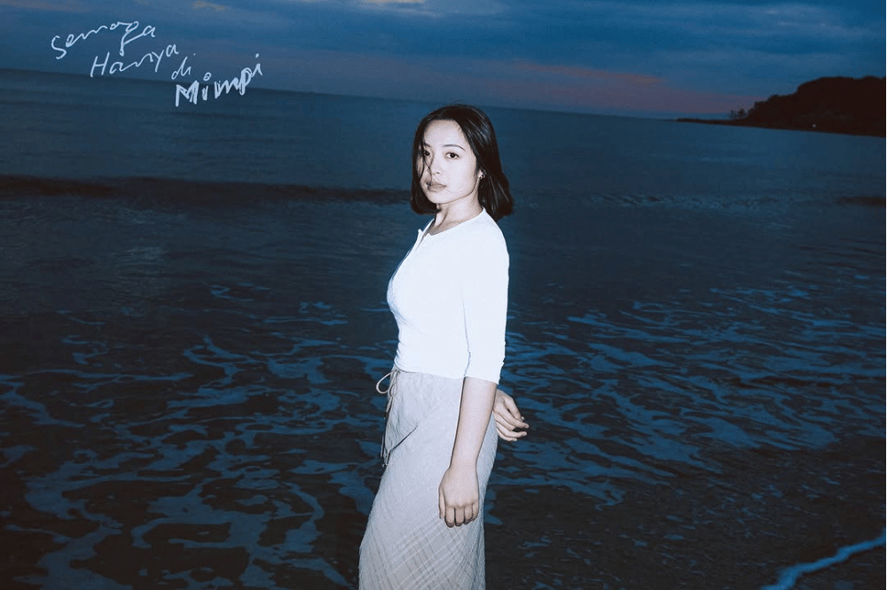Art cover album Bernadya bertajuk Semoga Hanya di Mimpi (instagram.com/bernadyaribka)