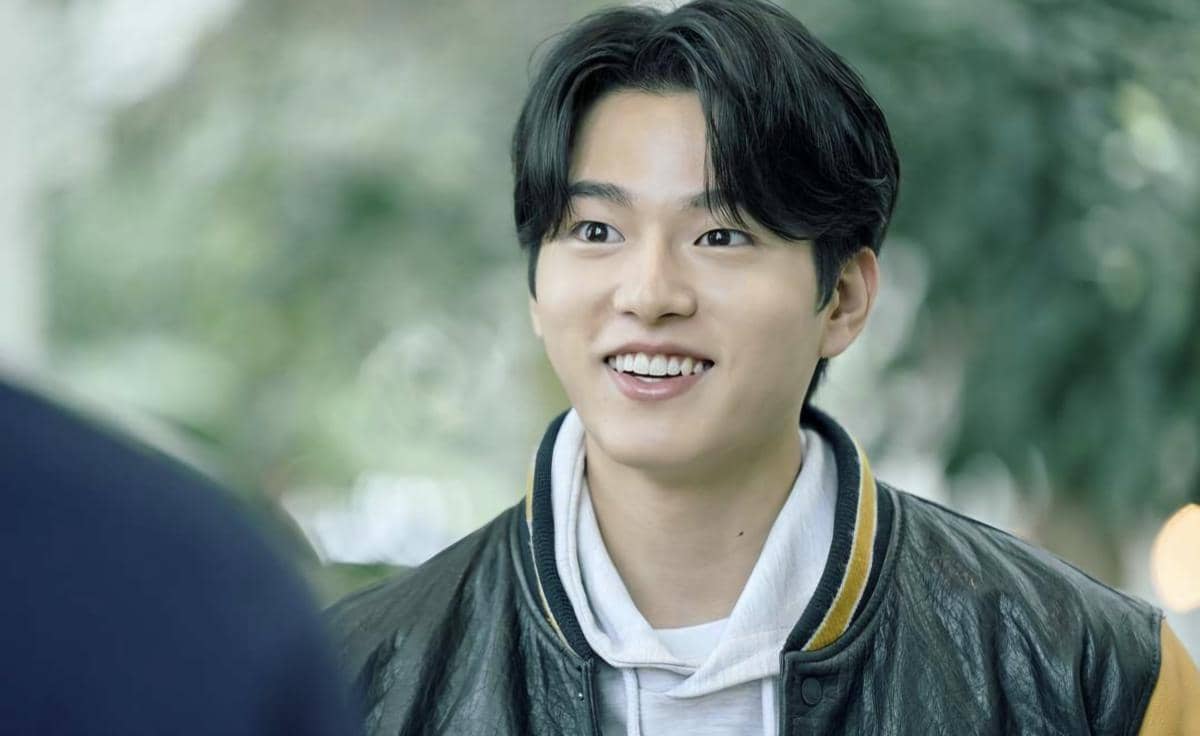 Lee Jin Woo di Notes from the Last Row