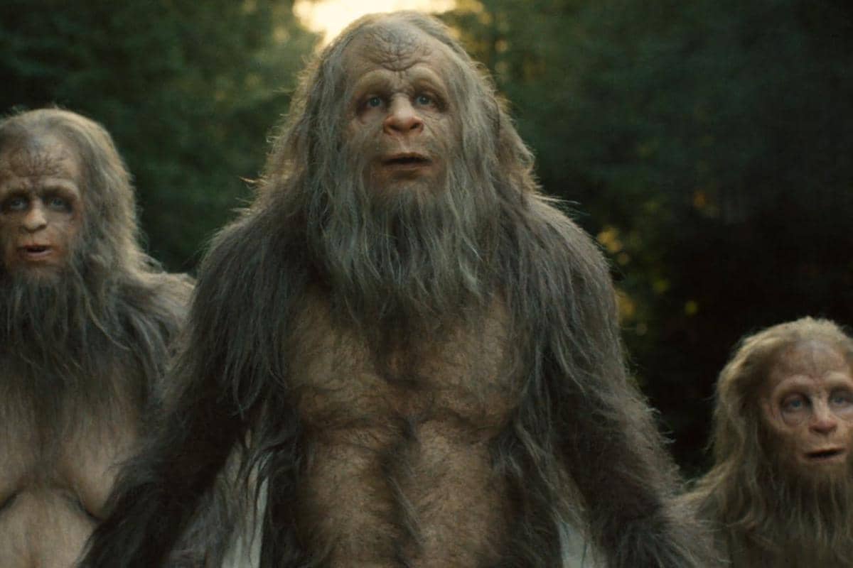 adegan dalam film Sasquatch Sunset