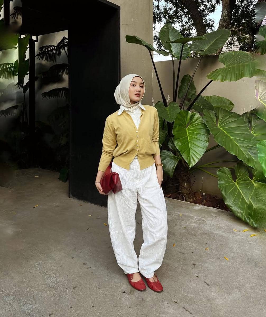 OOTD Kemeja dan Cardigan ala Thafanya Sabila