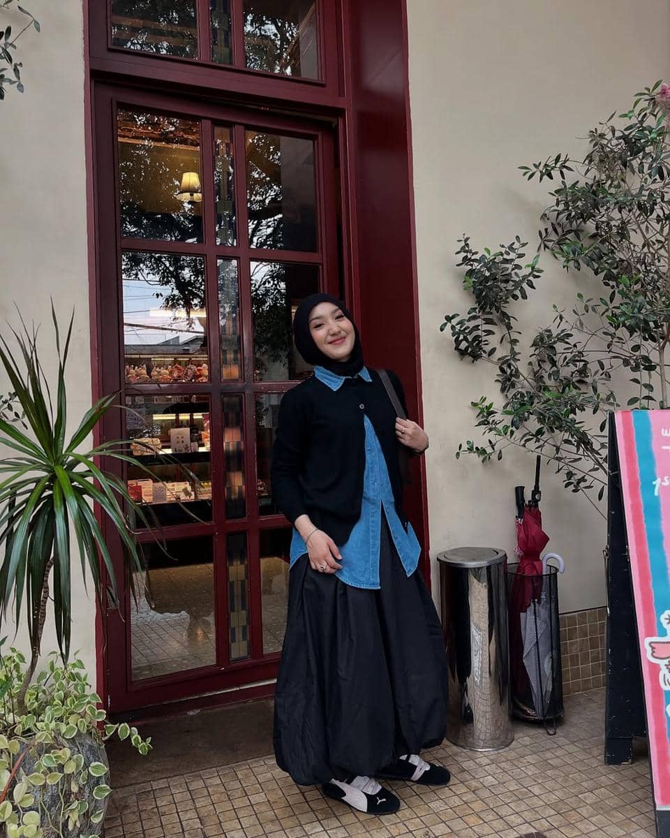 OOTD Kemeja dan Cardigan ala Thafanya Sabila