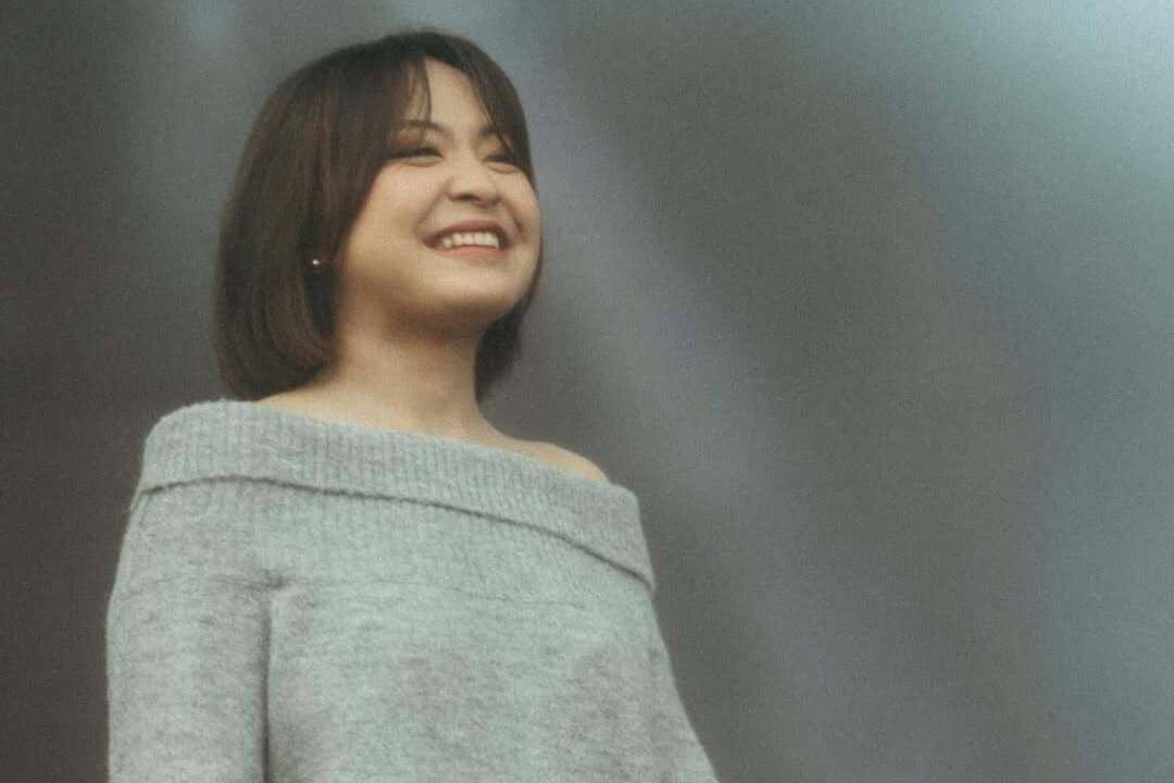 Lirik Lagu Menyenangkan Mengenalmu - Bernadya, Beserta Maknanya!