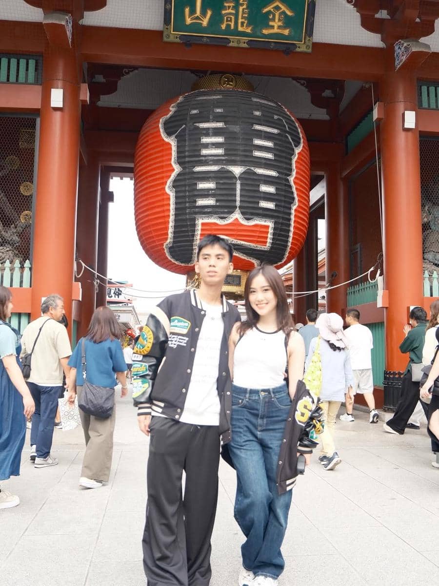 Gaya OOTD Couple Yuka Theo dan Michelle