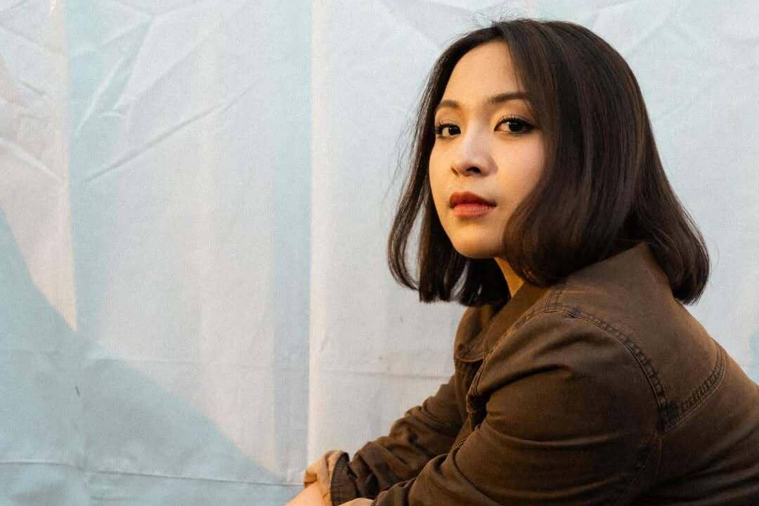Lirik Lagu Tolong Bilang Ini Mimpi - Bernadya, Beserta Maknanya!